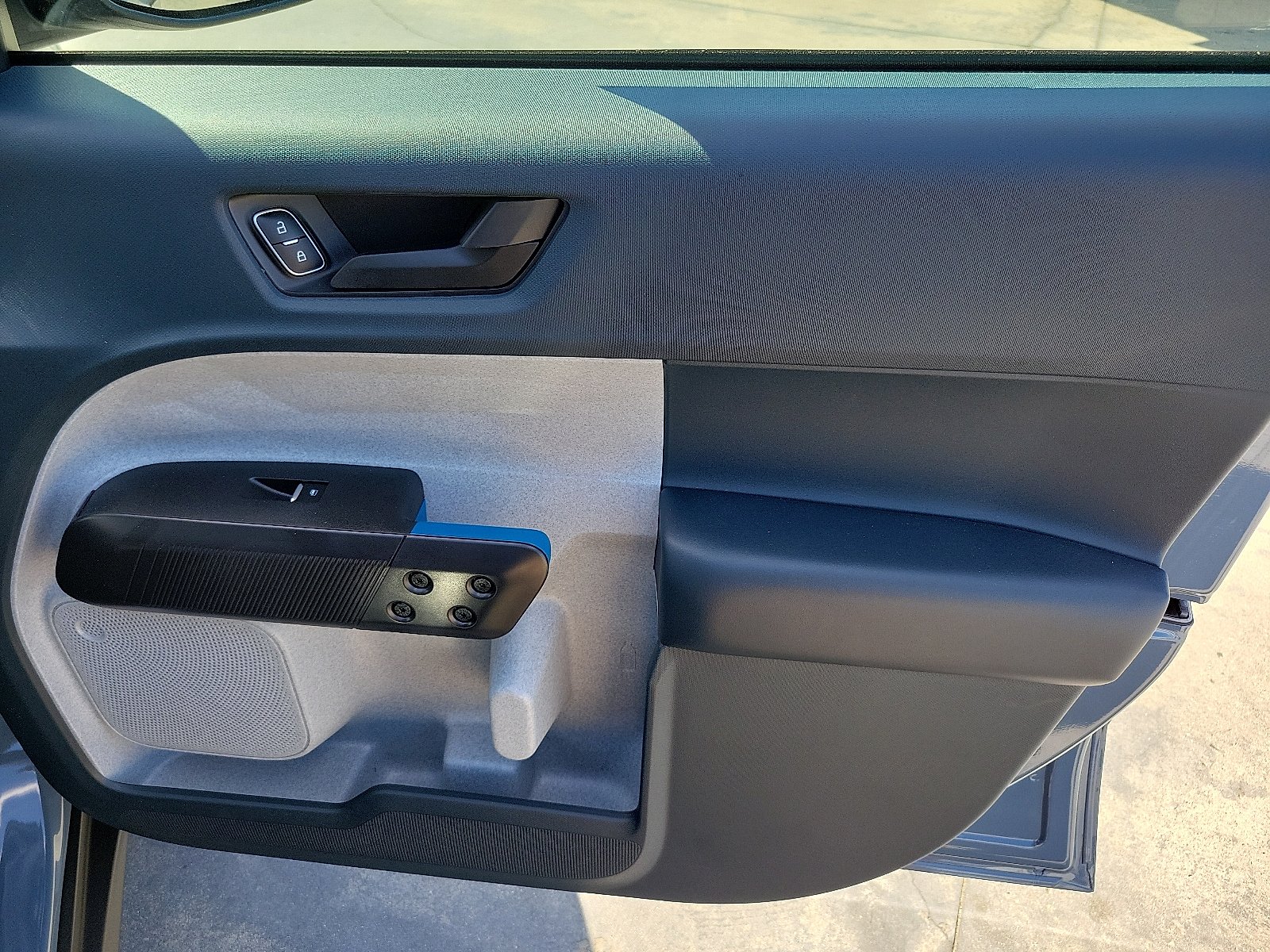 New 2026 Azure Gray Metallic Tri-Coat Ford XLT image 16