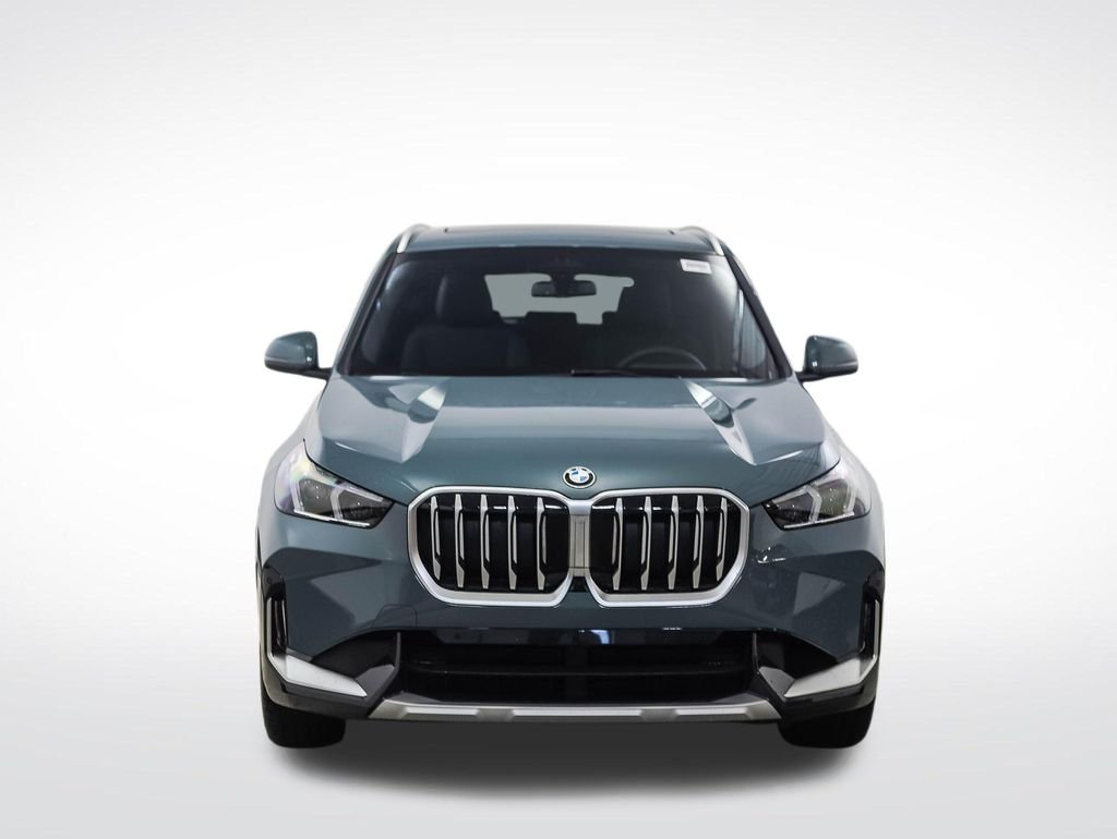 Used 2026 Green Metallic BMW xDrive28i image 8