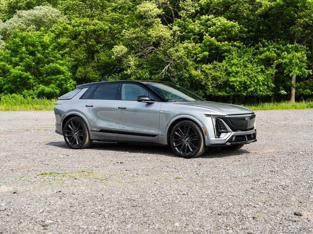 2026 Cadillac LYRIQ V Premium - Photo 10