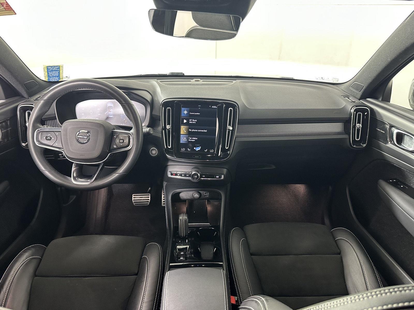 Used 2022 Crystal White Metallic Volvo R-Design image 17