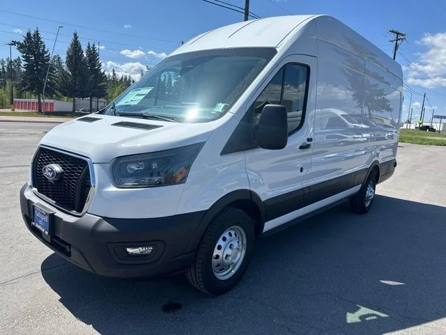 New 2026 Oxford White Ford Base image 8