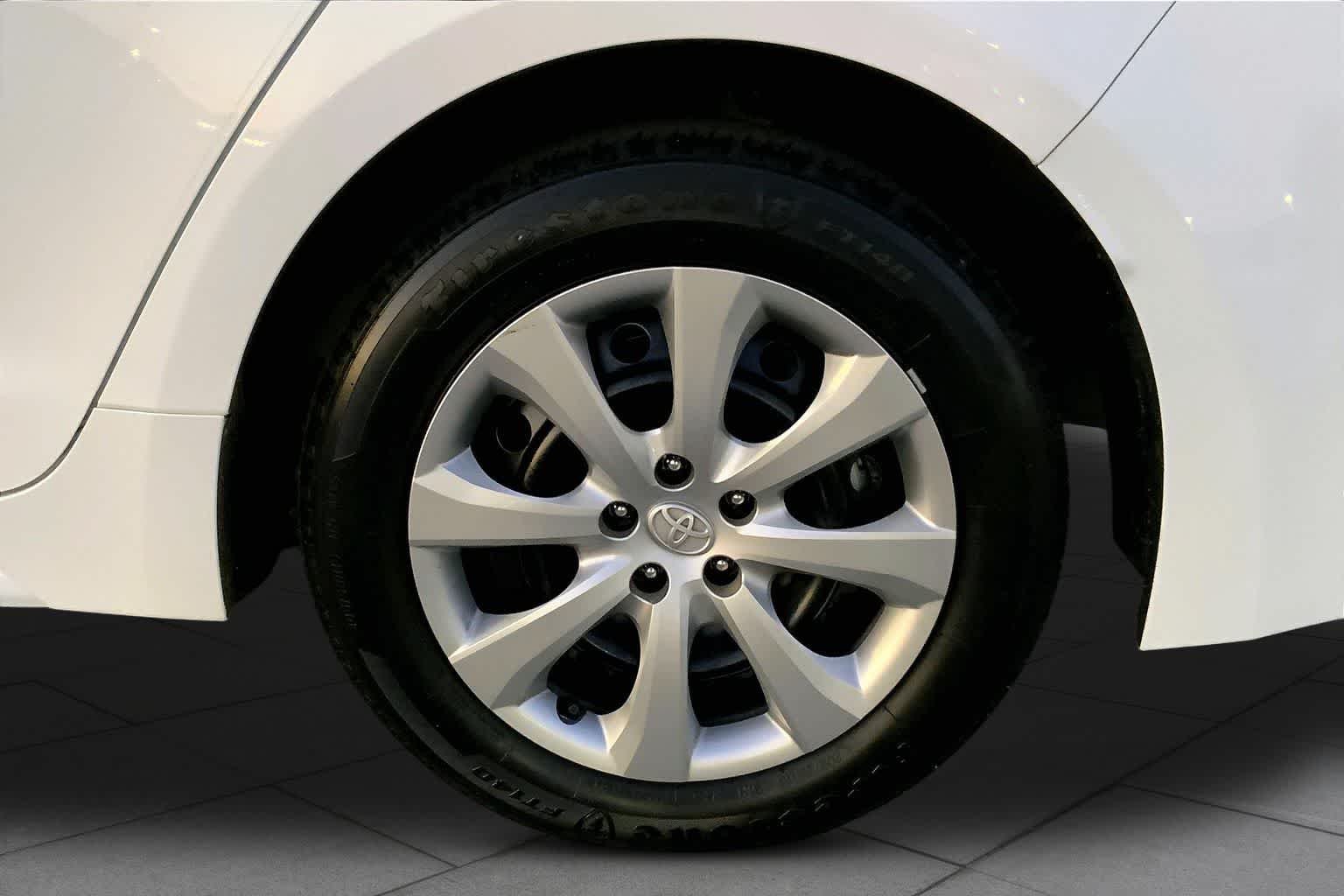 Used 2026 Ice Cap Toyota LE image 11