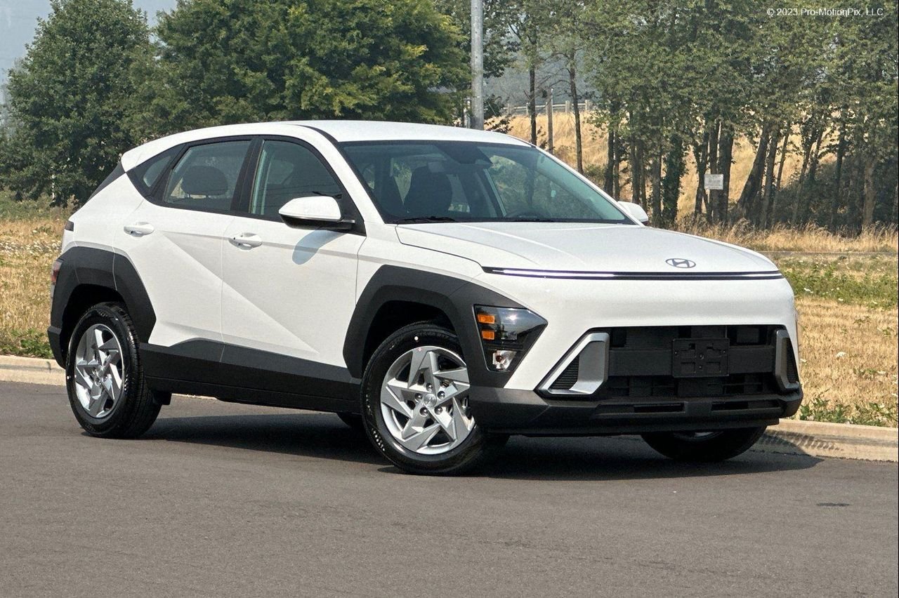 New 2027  Hyundai SE FWD image 1