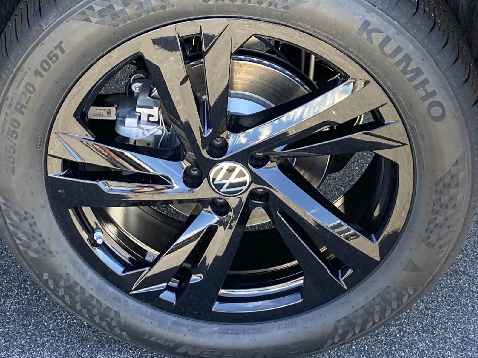 New 2026 Mountain Lake Blue Metallic Volkswagen 2.0T SEL R-Line Black 4MOTION image 6