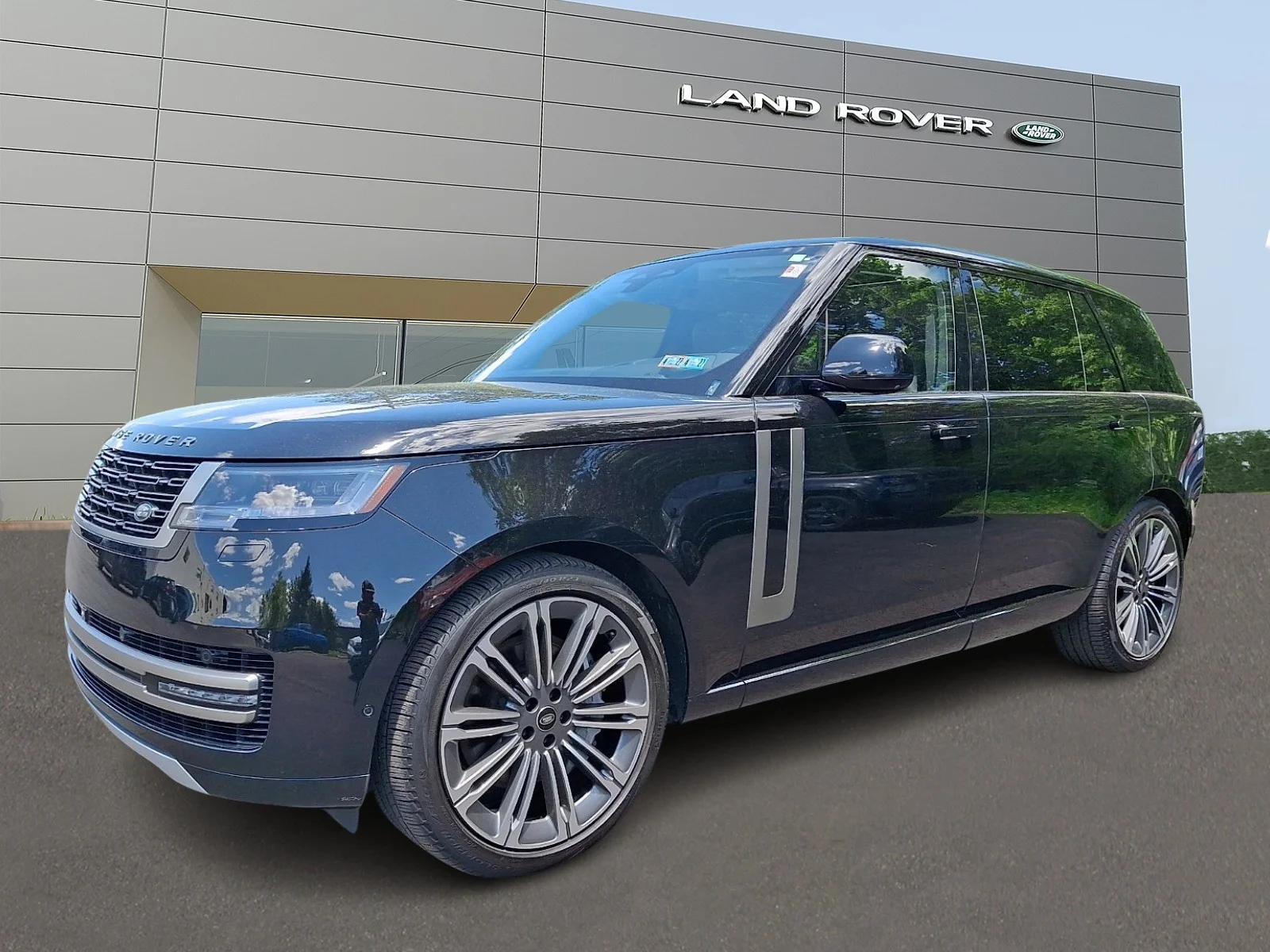 2024 Land Rover Range Rover 4.4 SE LWB 7's photo