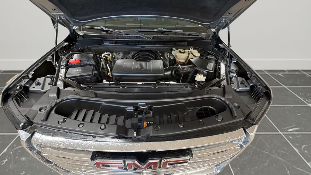 Used 2021 Gray GMC SLT image 25