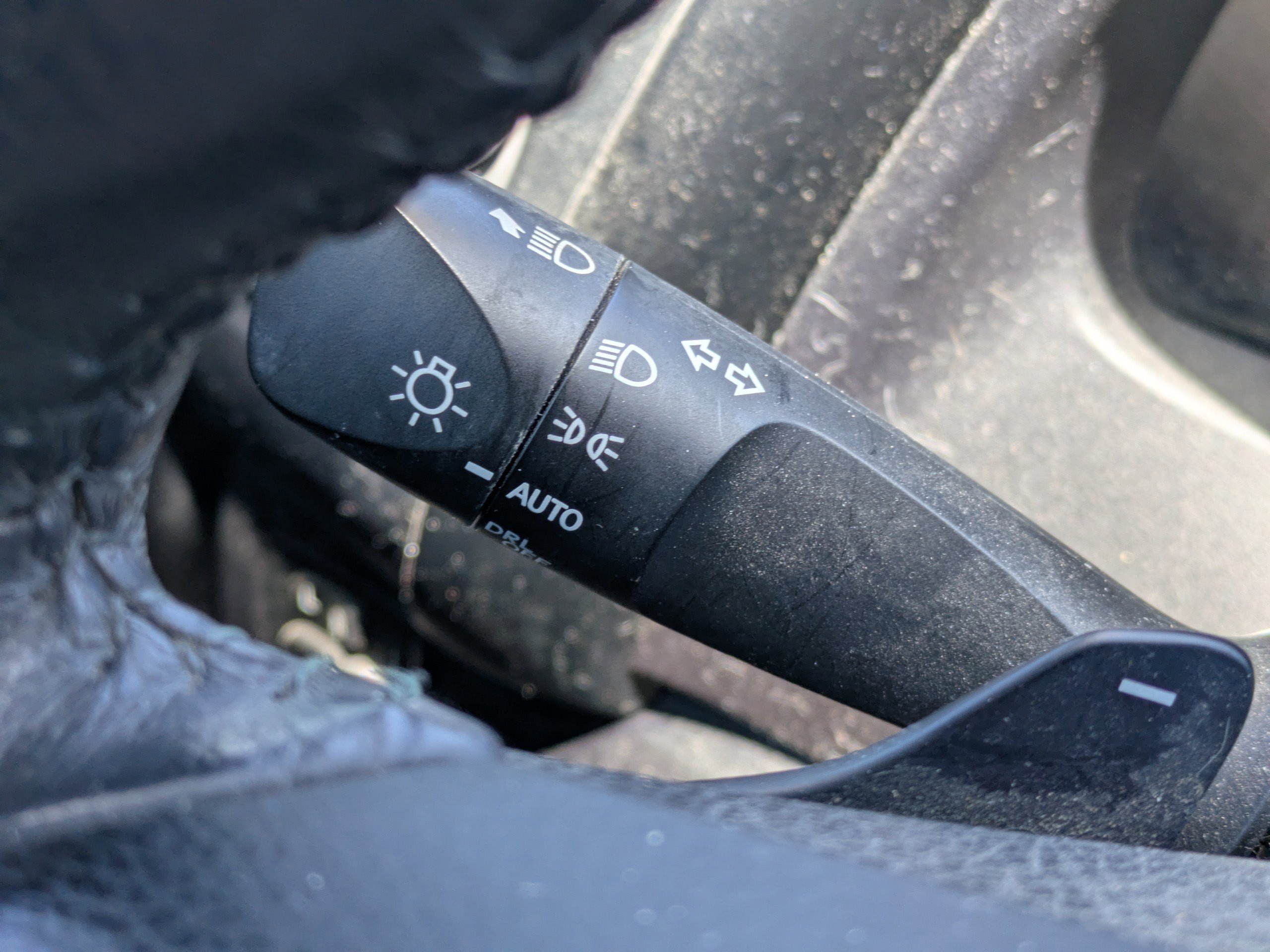 Used 2017  Toyota LE image 24