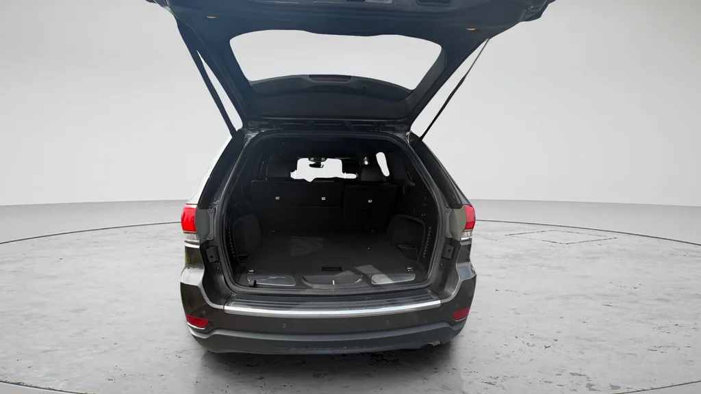 Used 2018 Gray Jeep Limited image 12