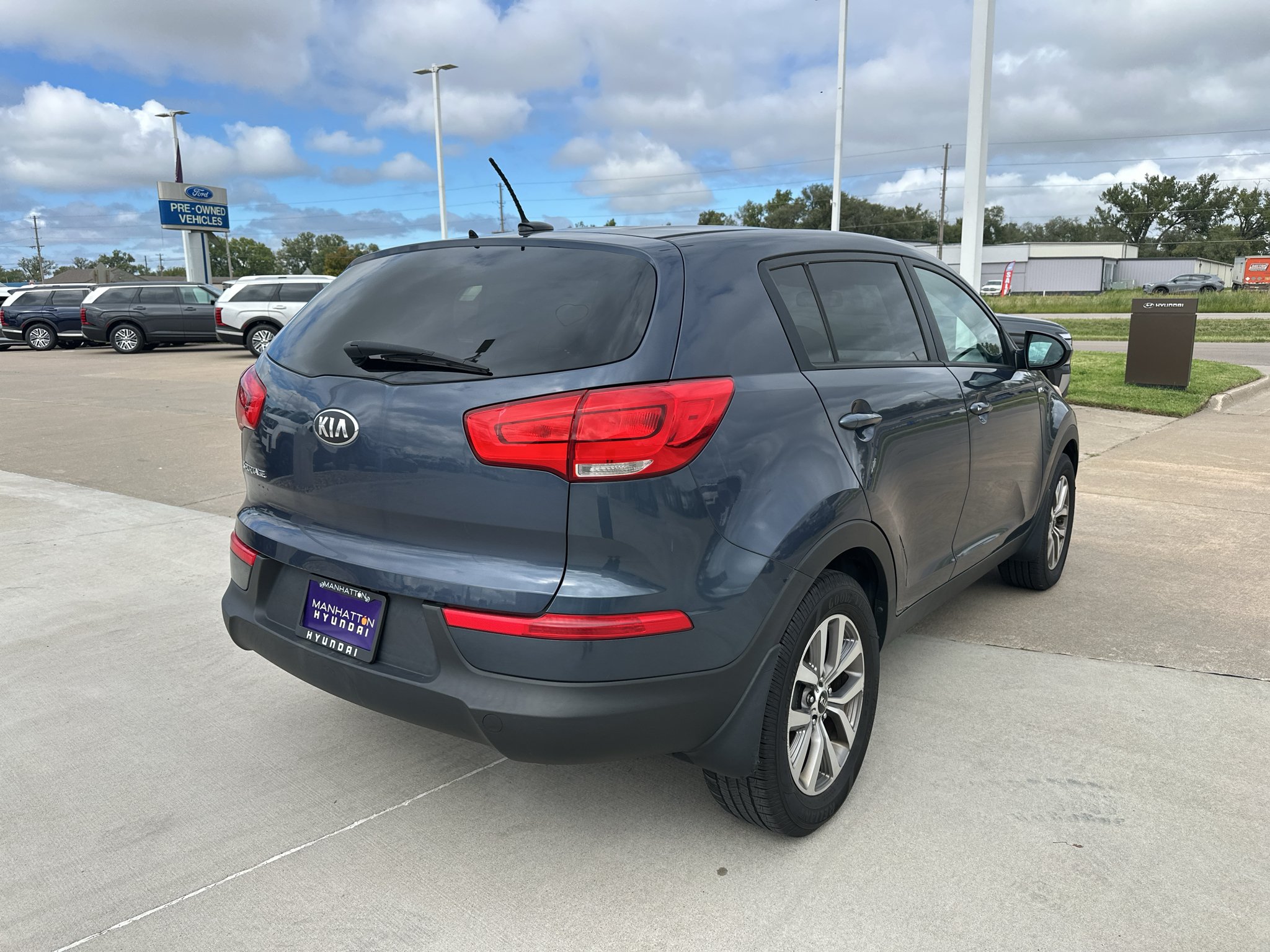 Used 2014 Twilight Blue Kia LX image 10