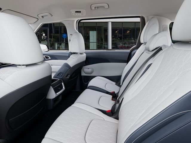 2026 Kia Carnival EX - Photo 18