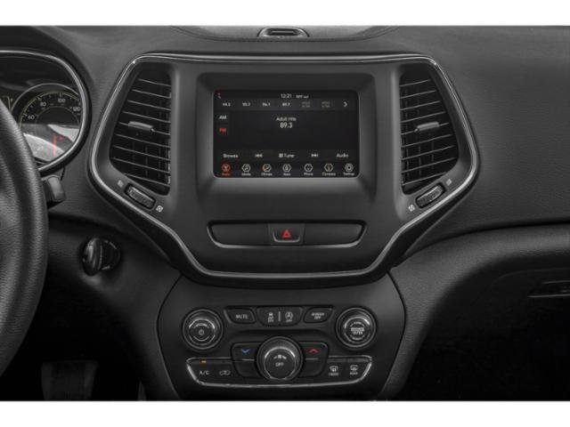 Used 2022 Granite Crystal Metallic Clearcoat Jeep Latitude Lux image 13