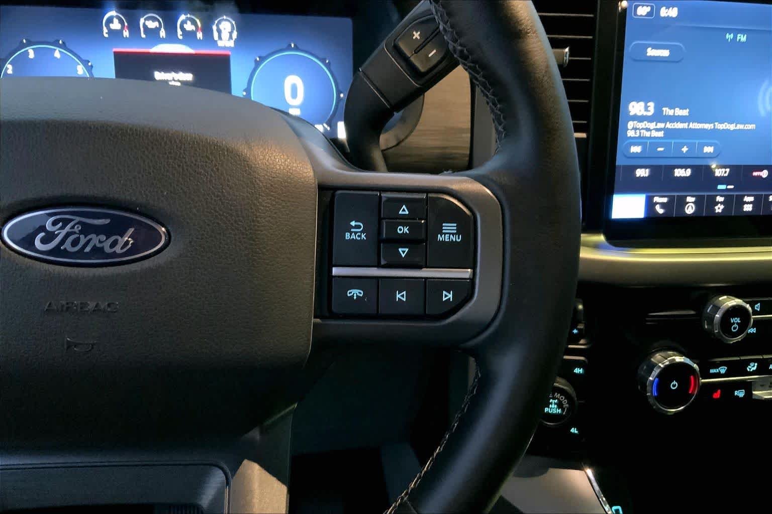 Used 2024 Avalanche Gray Ford XLT image 22