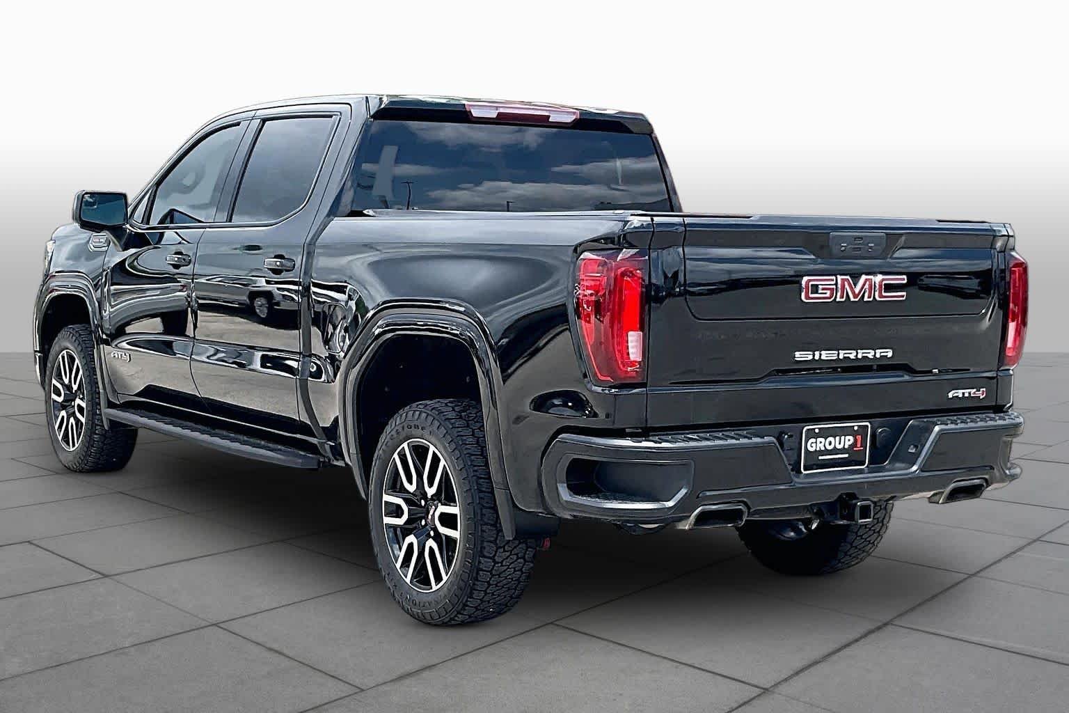 Used 2021 ONYX BLACK GMC AT4 image 12