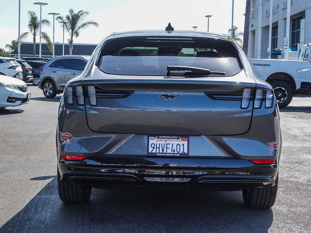 Used 2023 Gray Ford Premium image 6