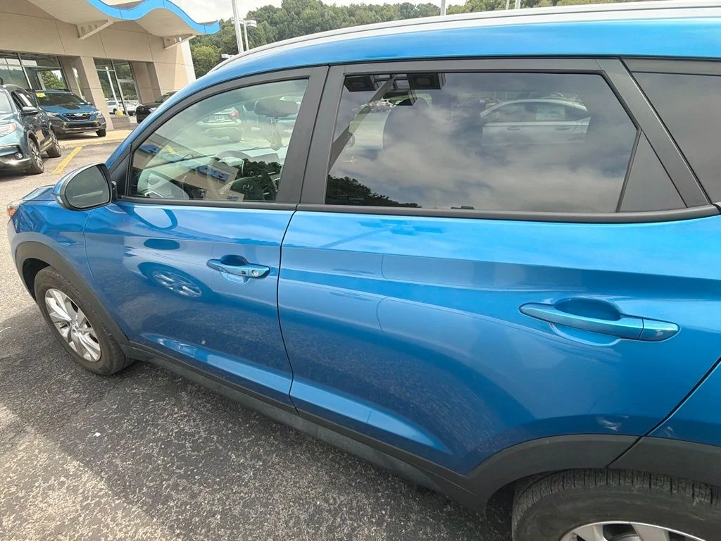 Used 2019 Blue Hyundai Value image 5