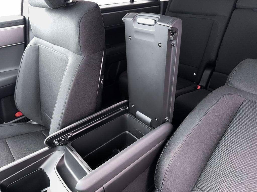 New 2026 White Hyundai SE AWD image 18