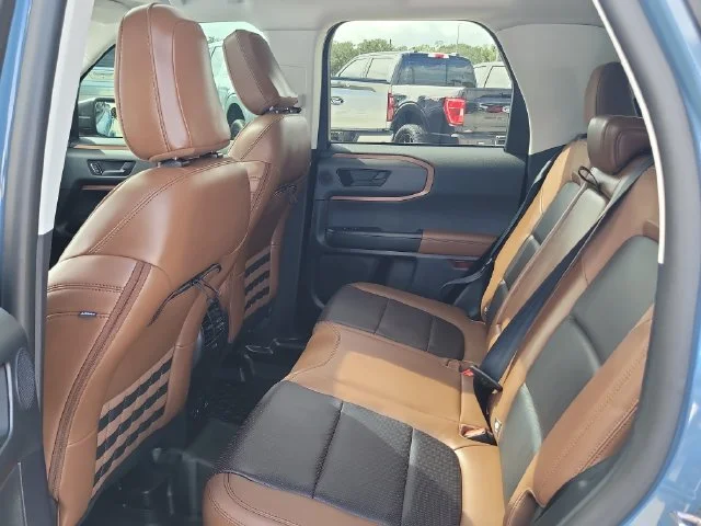 Used 2024 Gray Ford Badlands image 13