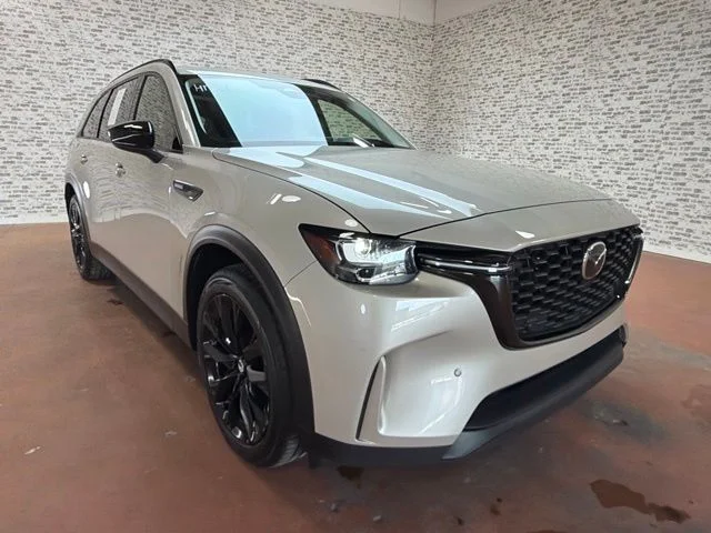 Used 2025 Platinum Quartz Mazda 3.3 Turbo Premium image 7