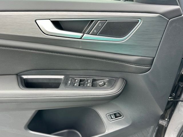 New 2026 Silver Mist Metallic Volkswagen 2.0T SE w/Technology image 20