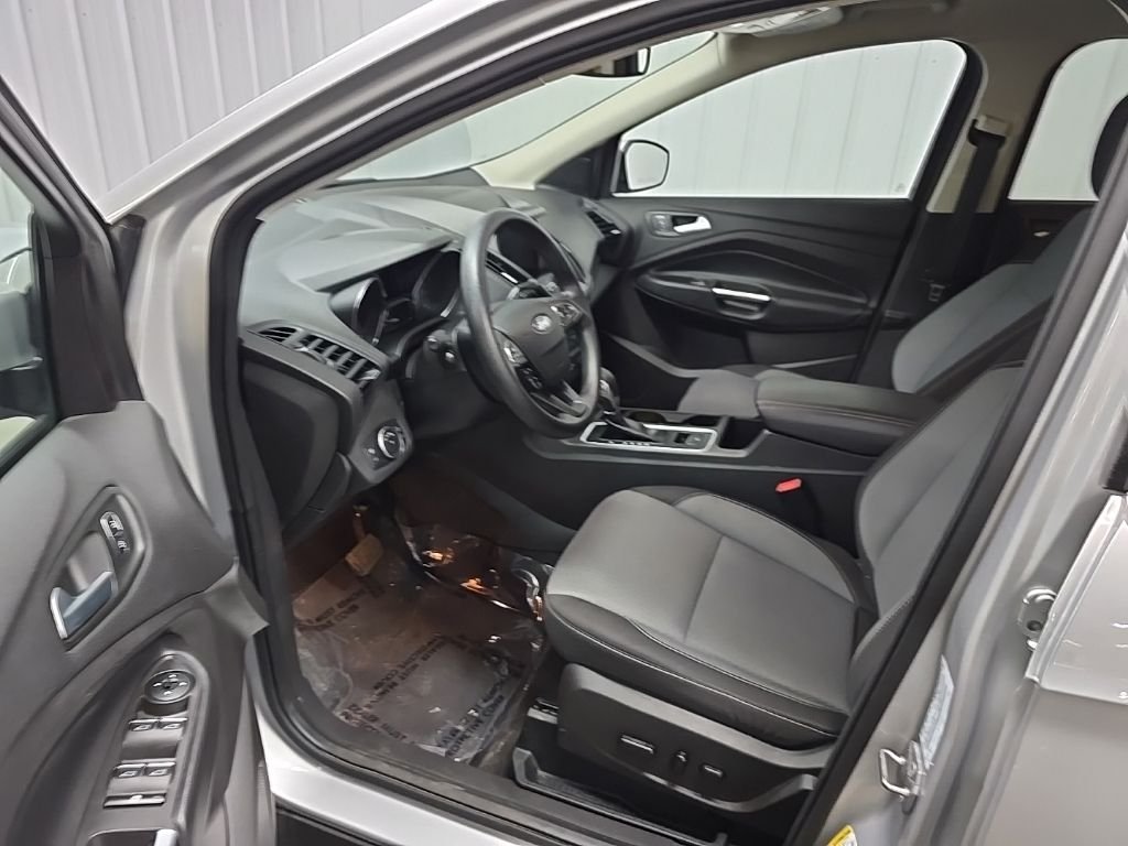 Used 2019 Silver Ford SE image 32