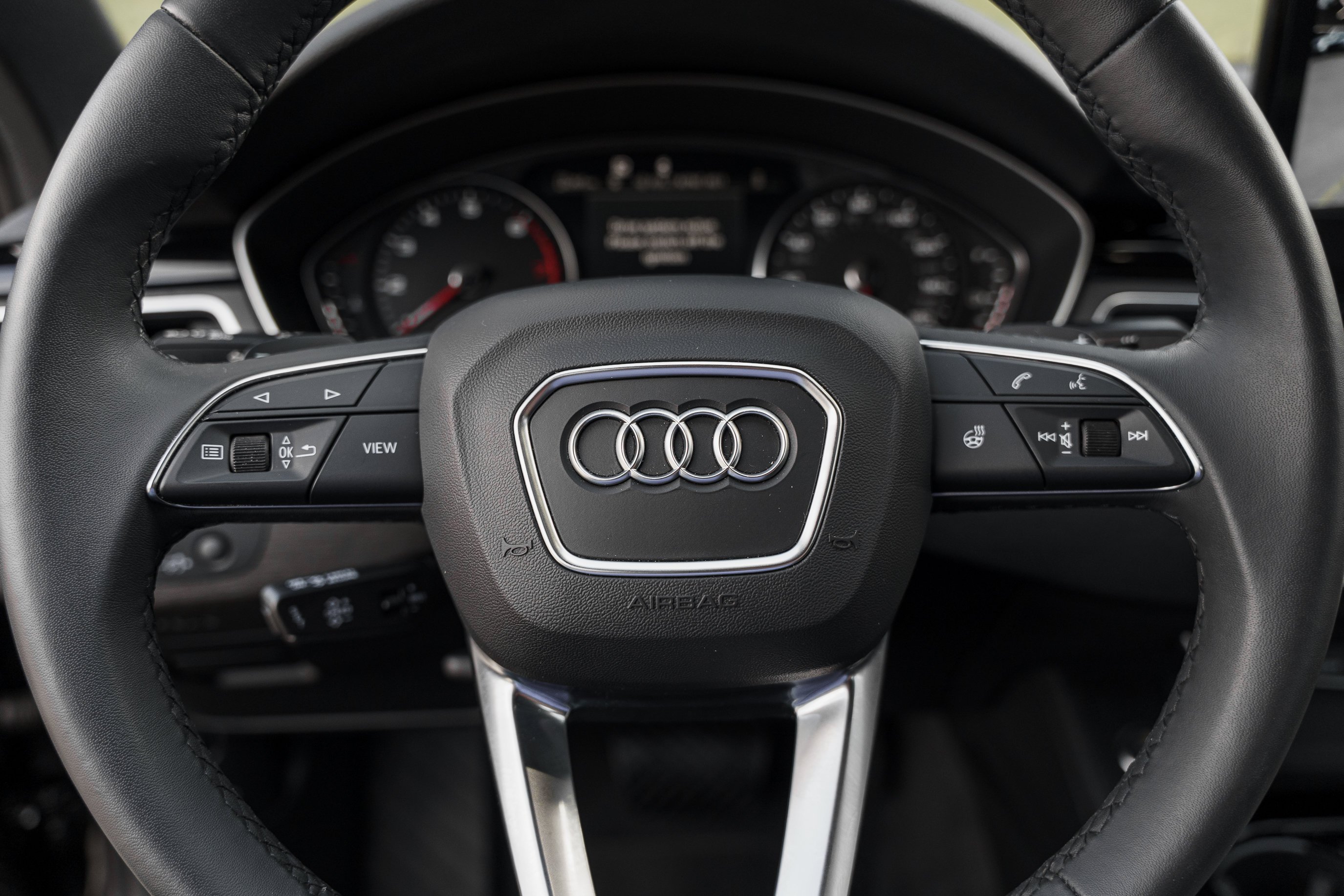 Used 2024 Mythos Black Metallic Audi S line Premium image 15