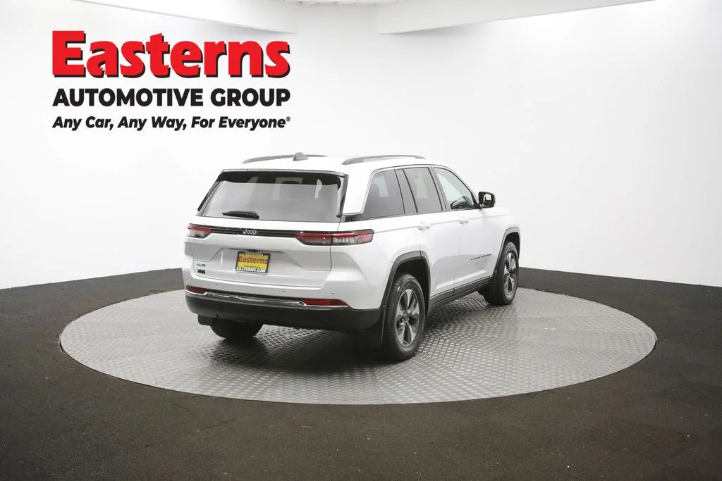 Used 2022 White Jeep 4xe image 35