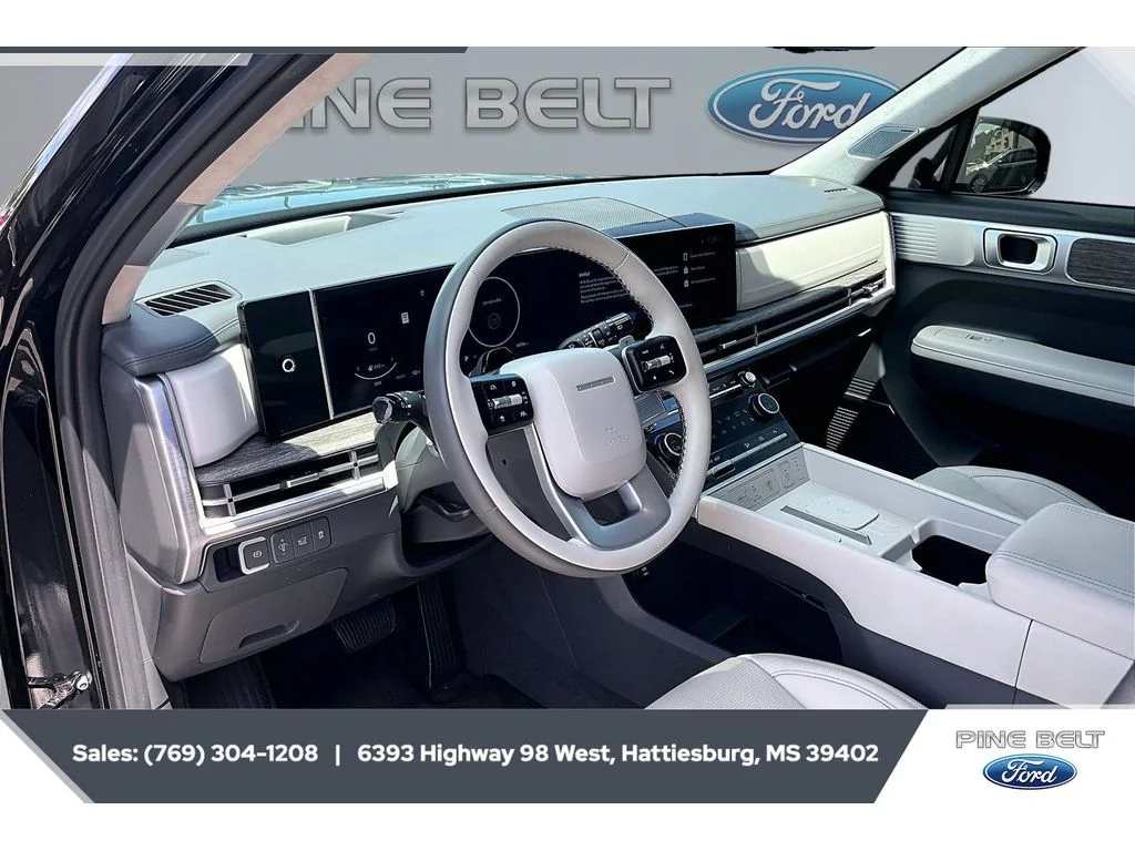 Used 2025 Phantom Black Hyundai Calligraphy image 13