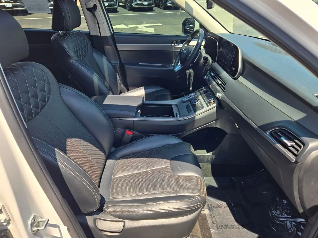 Used 2022 White Hyundai SEL image 7