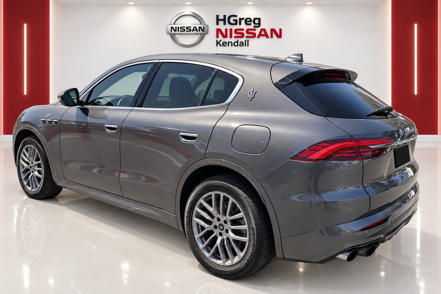 Used 2024  Maserati GT image 2