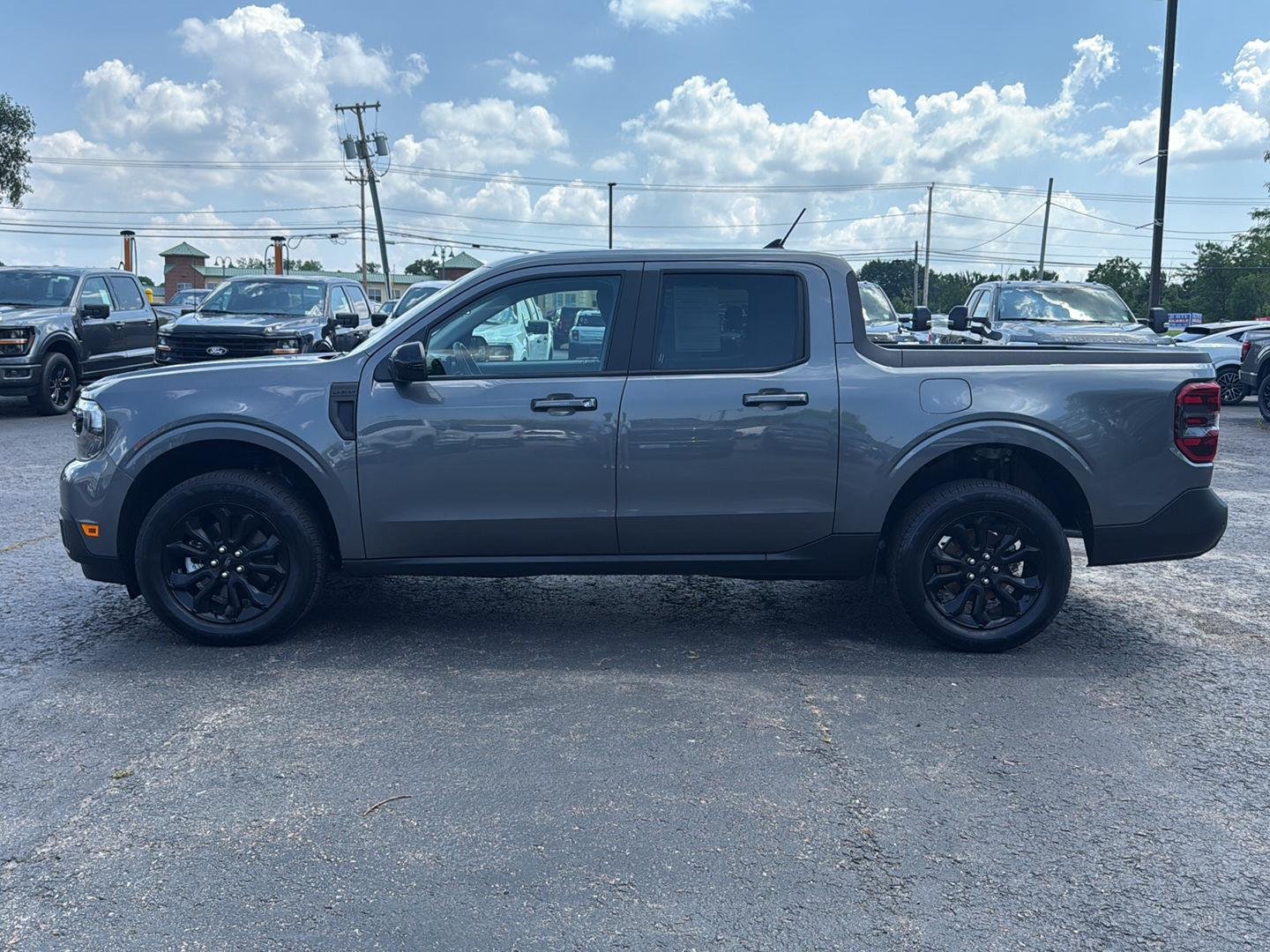 Used 2024 Carbonized Gray Metallic Ford LARIAT image 18