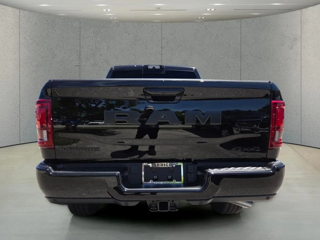 New 2026 Diamond Black Crystal Pearl-Coat Exterior Paint RAM Laramie image 5