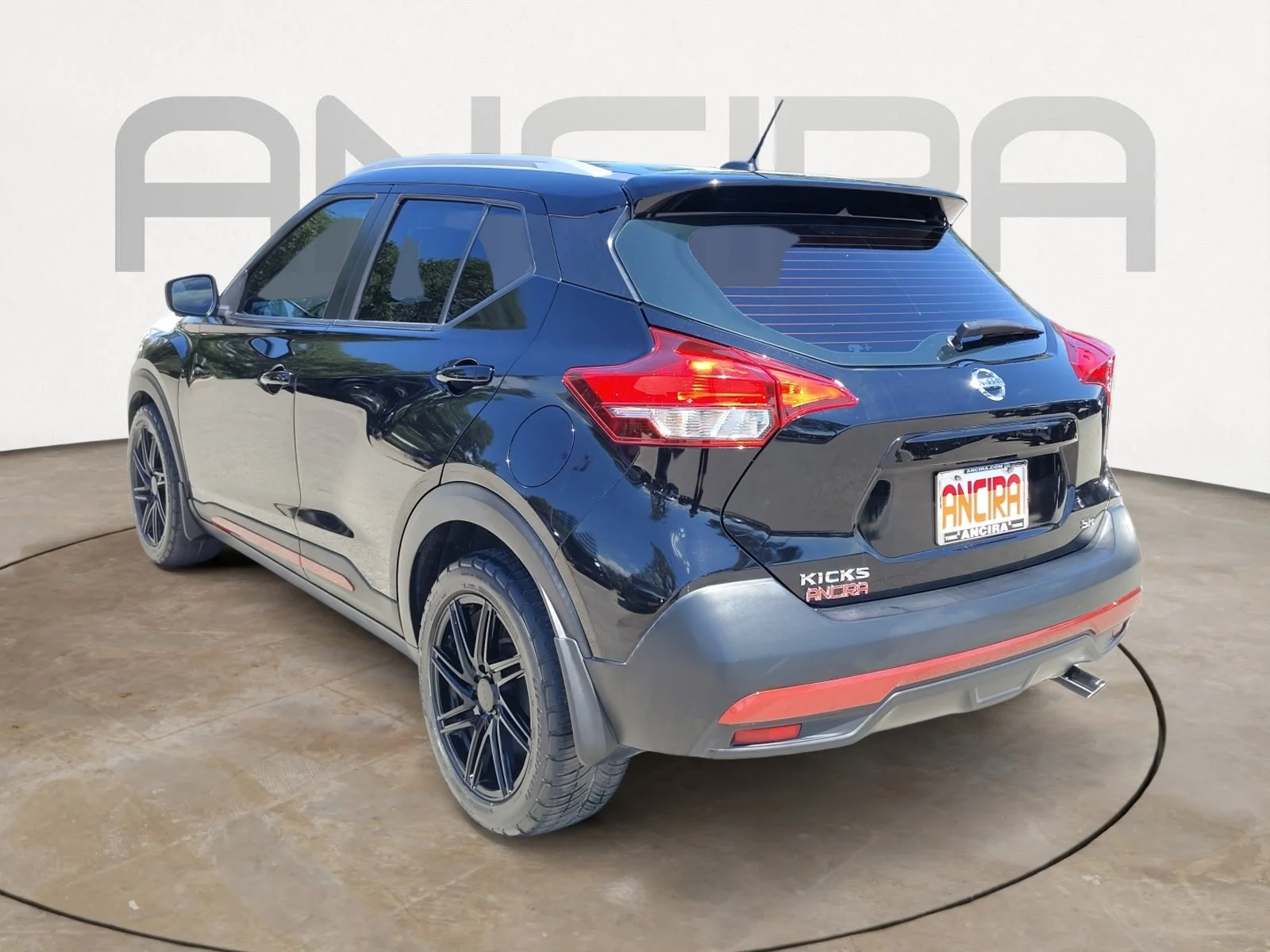 Used 2019 Super Black Nissan SR image 8