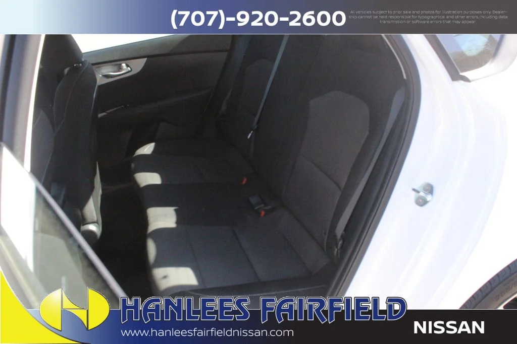 Used 2023 White Kia LXS image 13