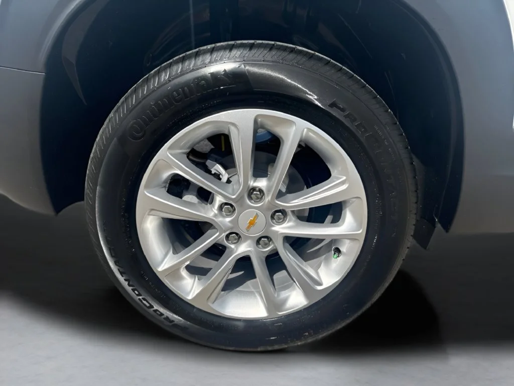 New 2026 White Chevrolet LS image 27