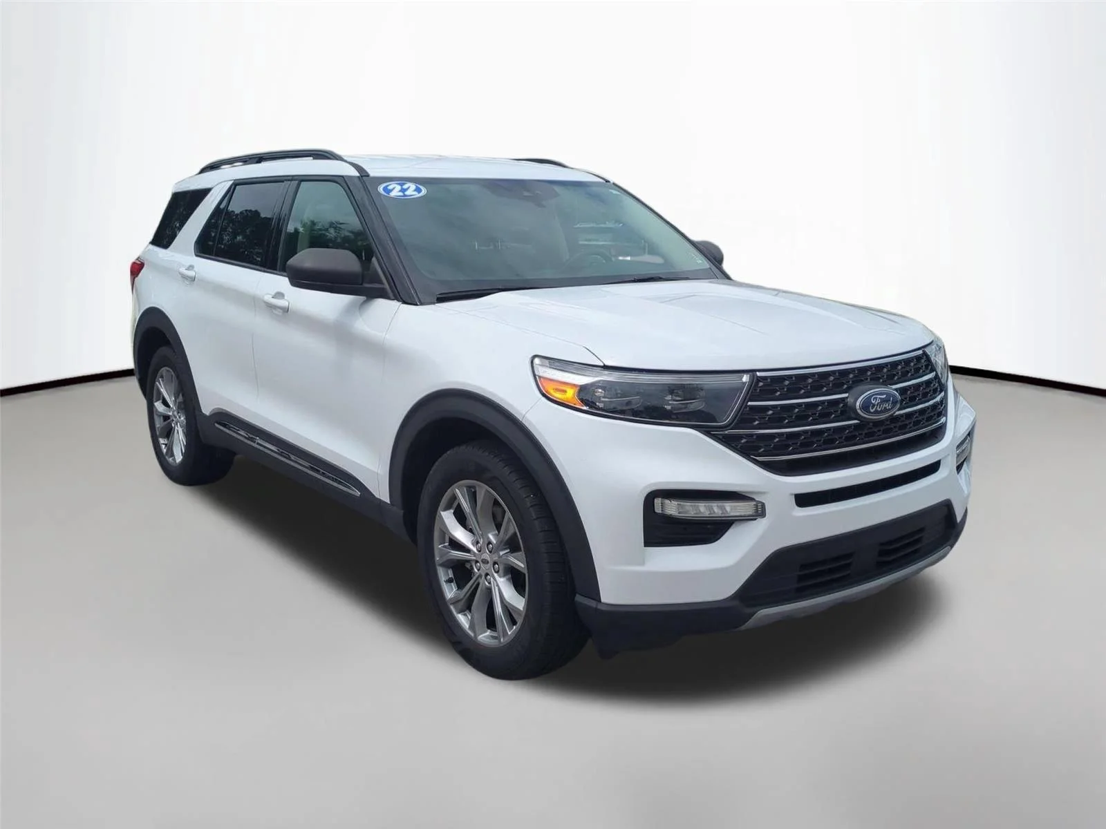 Used 2022 Oxford White Ford XLT image 7