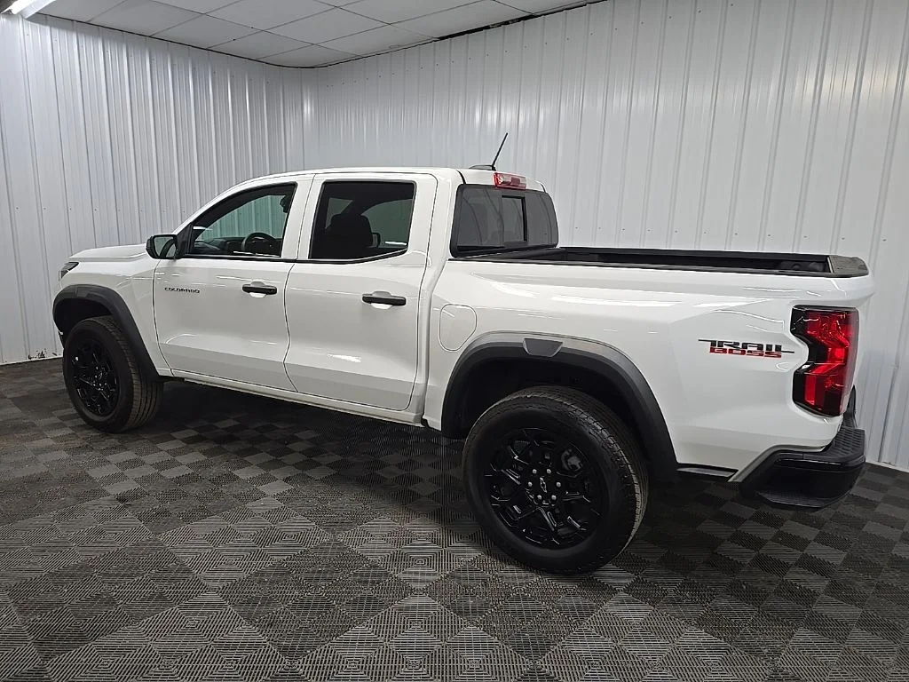 Used 2026 White Chevrolet Trail Boss image 4