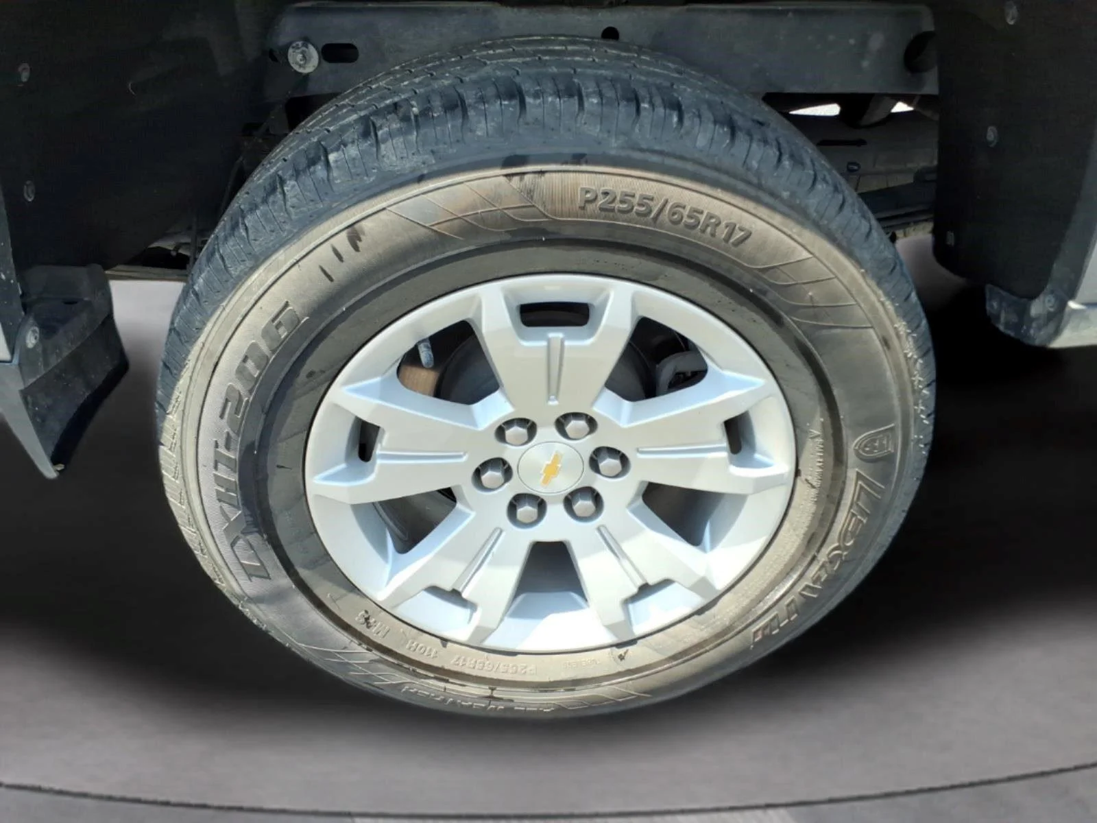 Used 2021 SATIN STEEL METALLIC Chevrolet 2WD LT image 10