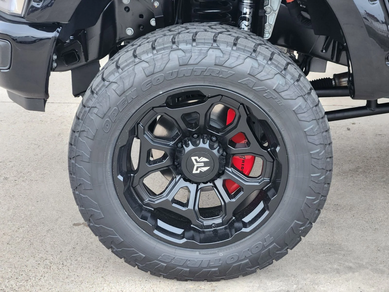 New 2026 Agate Black Metallic Ford F-250® Lariat® image 7