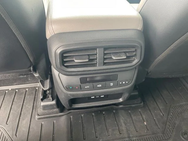 Used 2024  Honda Touring image 8
