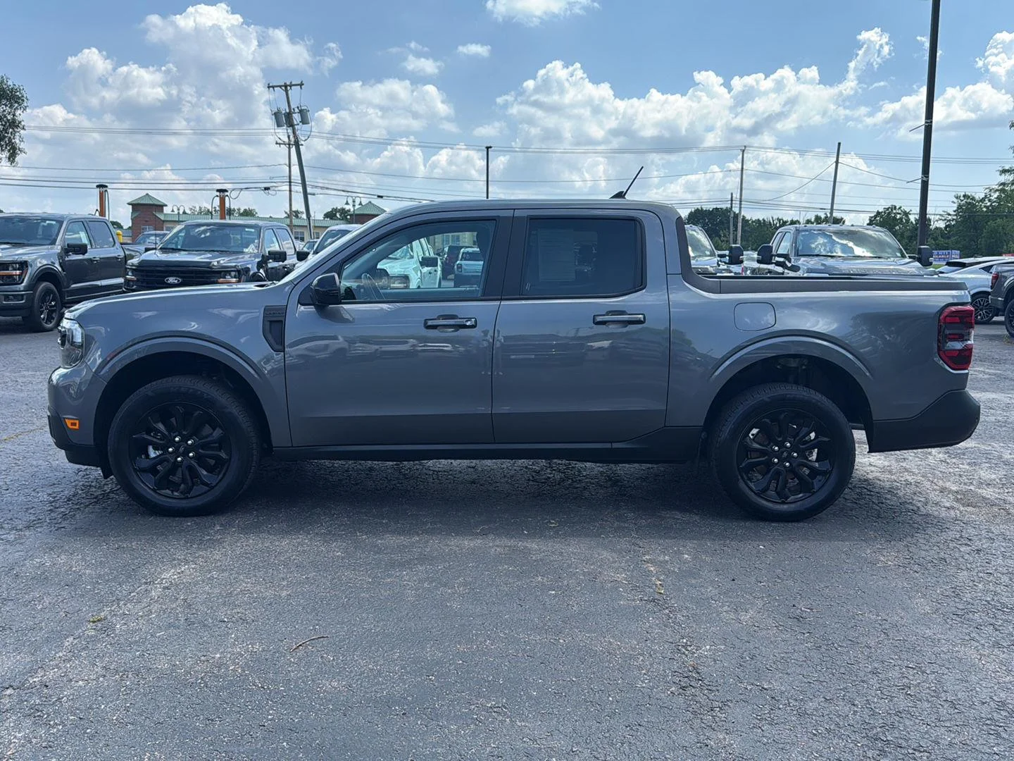 Used 2024 Carbonized Gray Metallic Ford LARIAT image 18