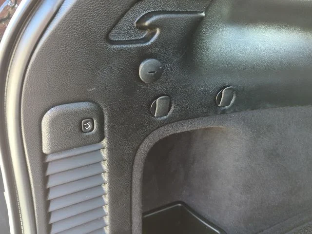 Used 2018 Black Jeep Summit image 26