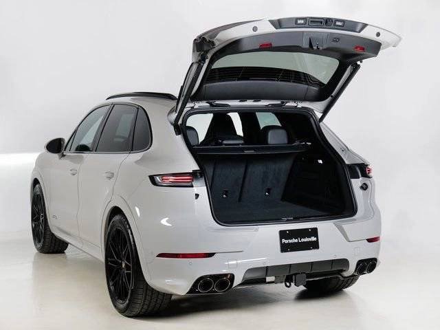 New 2026 Chalk Porsche GTS image 34