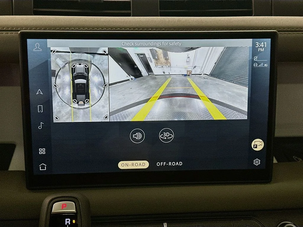 Certified Used 2025 Fuji White Land Rover X-Dynamic SE image 15