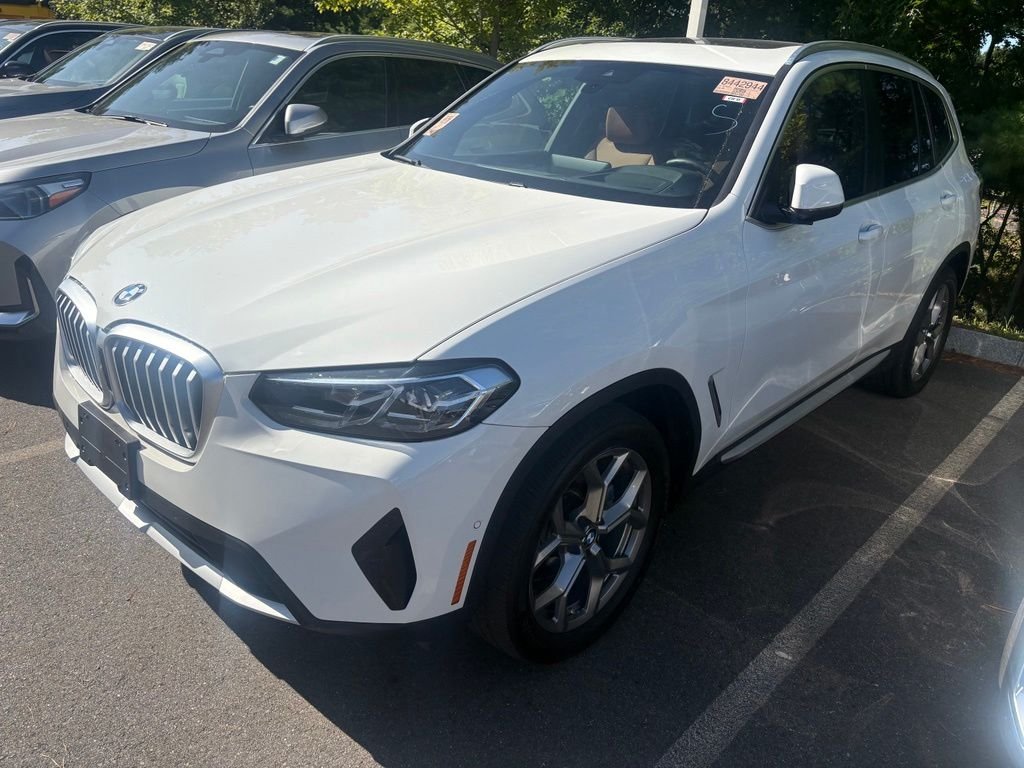 Used 2024 White BMW xDrive30i image 2