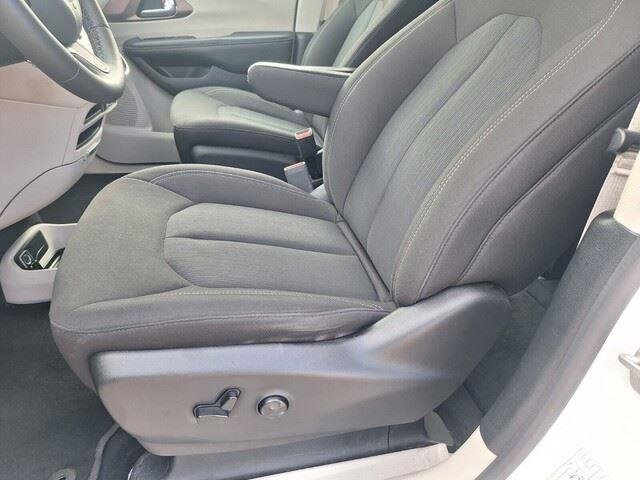 Used 2023 Bright White Clearcoat Chrysler LX image 12