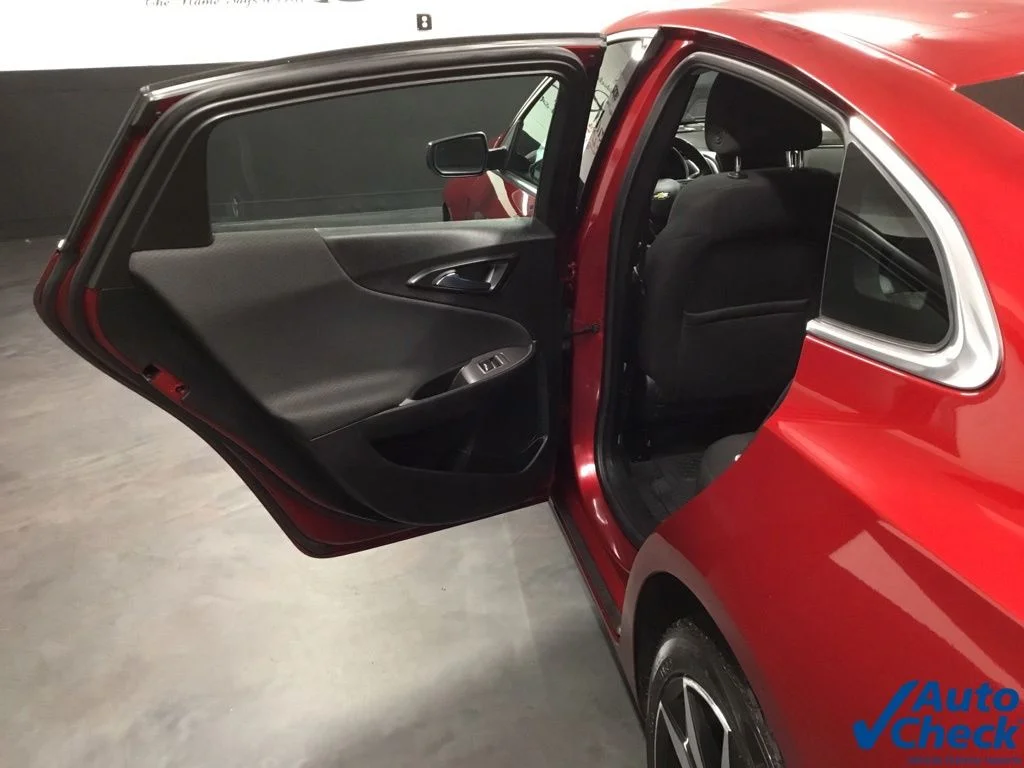 Used 2021 Red Chevrolet RS image 27