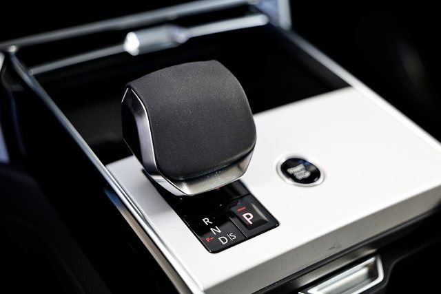 2025 Land Rover Range Rover SE - Photo 42