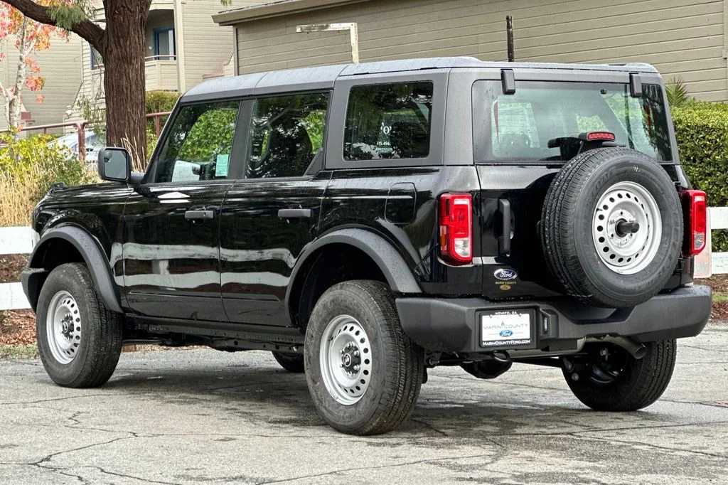 New 2025 Shadow Black Ford Base image 6