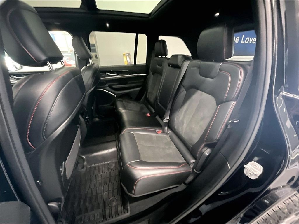 Used 2022 Black Jeep Trailhawk image 15