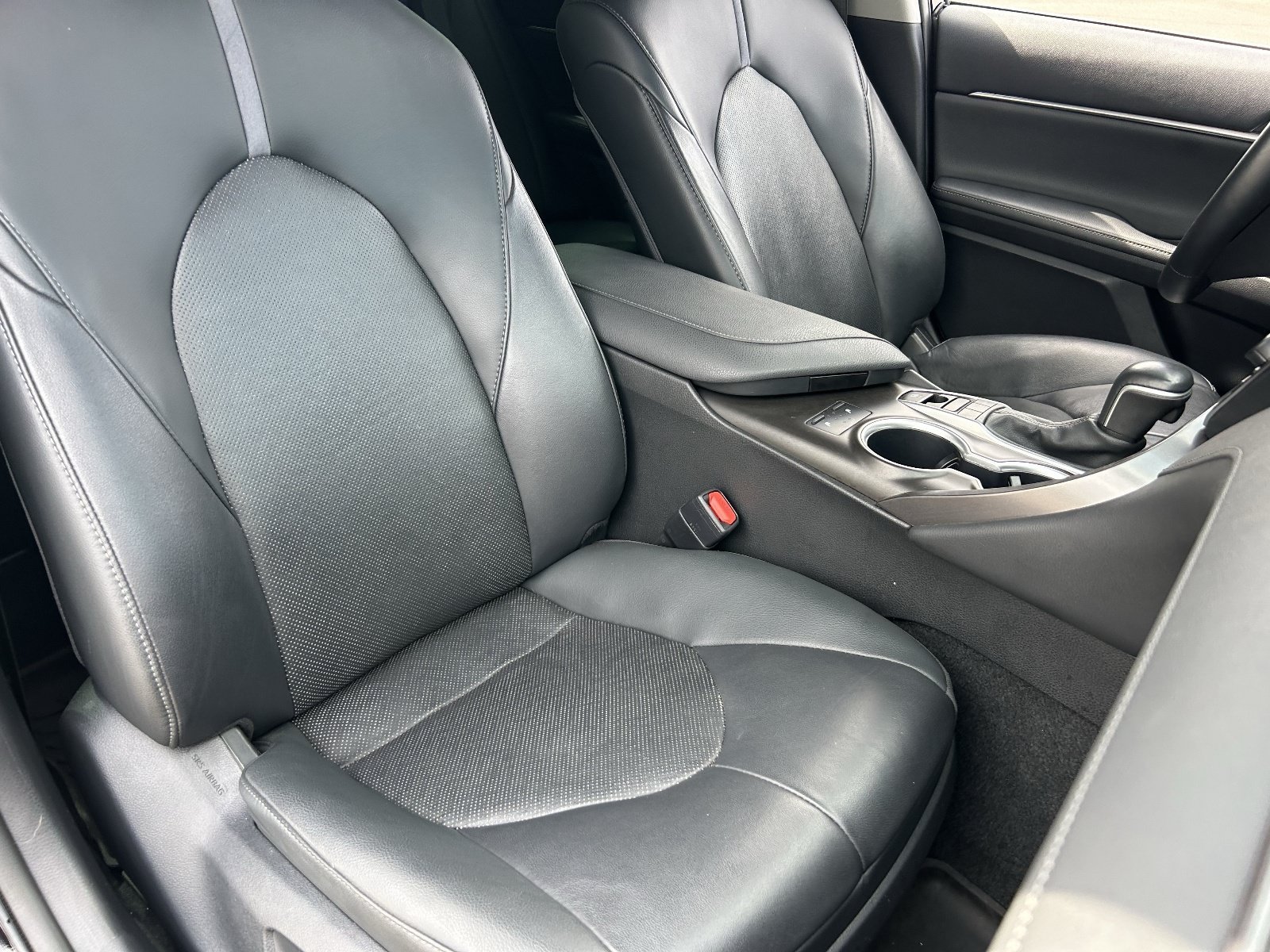 Used 2024 Black Toyota XLE image 4